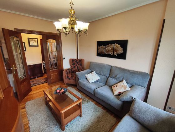 Foto 1 de Pis en venda a Valle de Trápaga-Trapagaran de 3 habitacions amb terrassa i calefacció