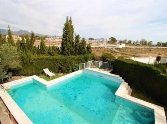Foto 2 de Xalet en venda a El Grao de 5 habitacions amb terrassa i piscina