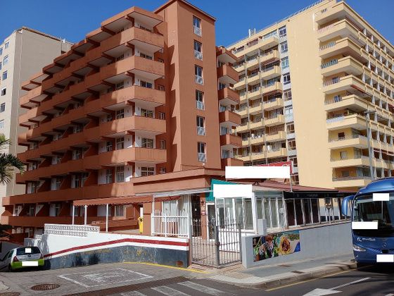 Foto 1 de Piso en venta en avenida Aguilar y Quesada de 2 habitaciones con terraza y piscina