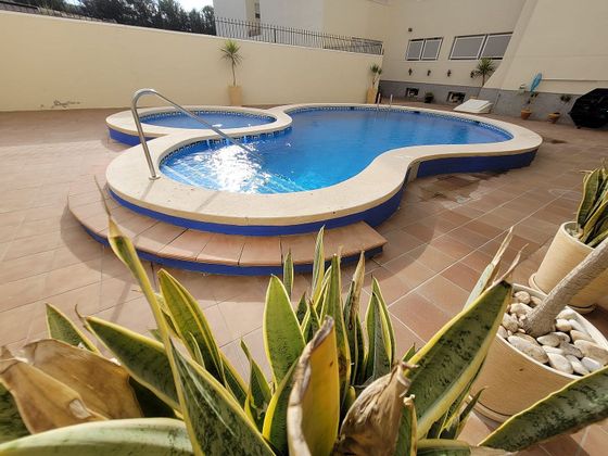 Foto 1 de Pis en venda a Almoradí de 2 habitacions amb piscina i garatge