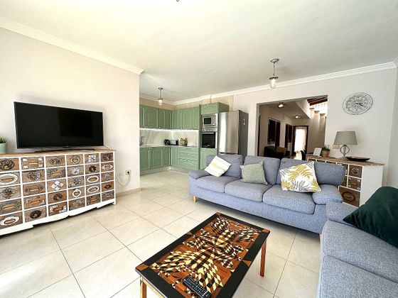 Foto 2 de Casa adossada en venda a avenida Corralejo Grandes Playas de 3 habitacions amb terrassa i piscina