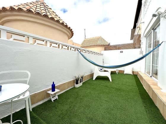 Foto 1 de Casa en venda a Caleta de Fuste de 2 habitacions amb terrassa i jardí