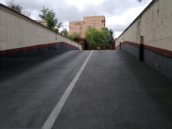 Foto 2 de Garatge en venda a calle De Melchor Fernández Almagro de 20 m²