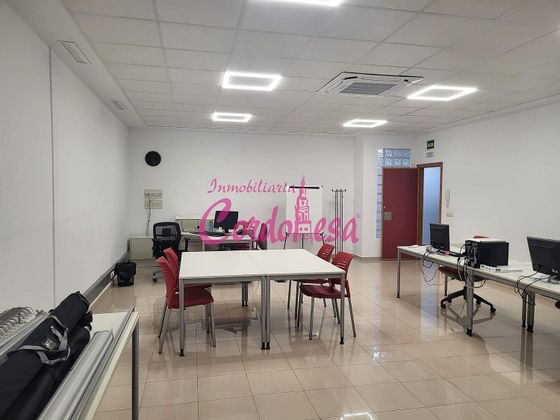 Foto 2 de Alquiler de oficina en Alcolea con aire acondicionado y calefacción