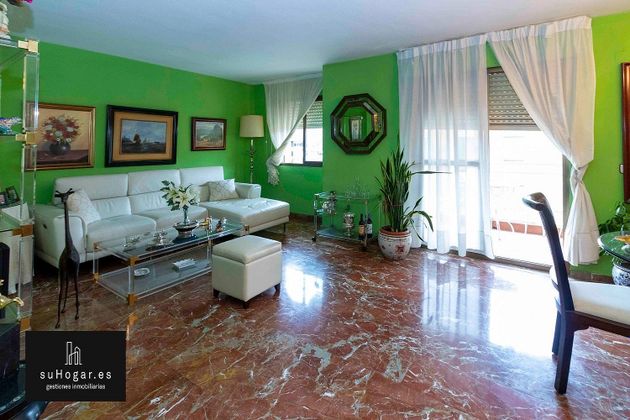 Foto 1 de Pis en venda a Huerta Rosales - Valdepasillas de 5 habitacions amb terrassa i balcó