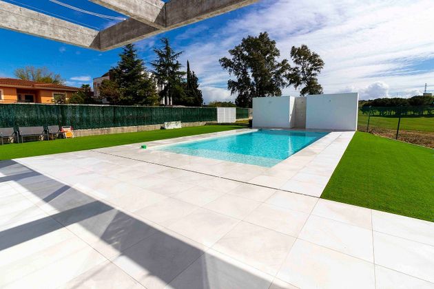 Foto 2 de Chalet en venta en Golf Guadiana de 4 habitaciones con piscina y jardín