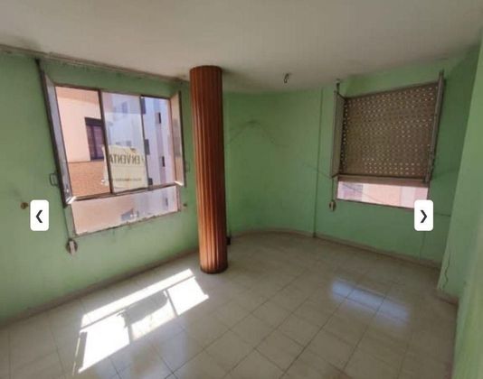 Foto 2 de Venta de piso en Camino de Onda - Salesianos - Centro de 2 habitaciones y 85 m²