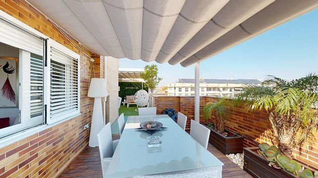 Foto 2 de Àtic en venda a Juan Carlos I de 3 habitacions amb terrassa i garatge