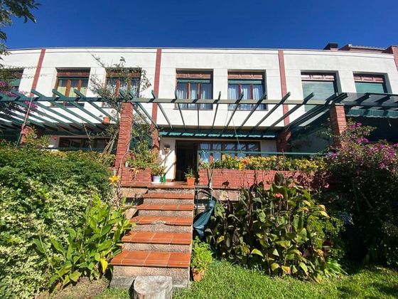 Foto 2 de Casa adossada en venda a Sopelana de 5 habitacions amb terrassa i garatge