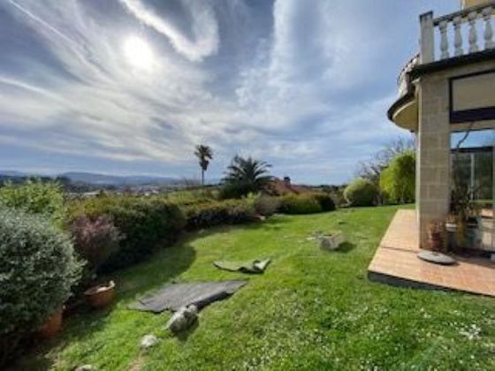 Foto 2 de Xalet en venda a Sopelana de 6 habitacions amb terrassa i jardí