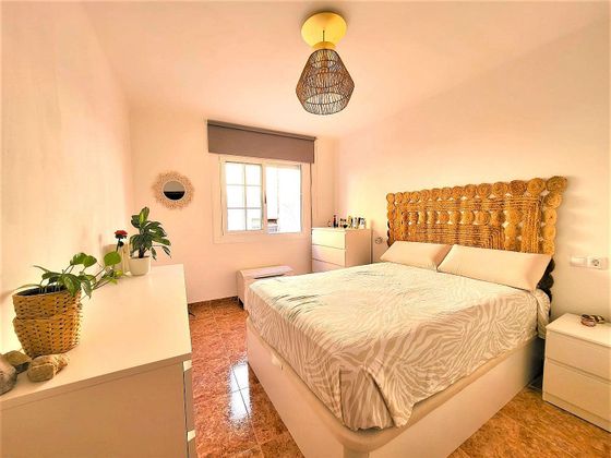 Foto 2 de Piso en venta en Centre - Santa Coloma de Gramanet de 3 habitaciones con balcón y aire acondicionado
