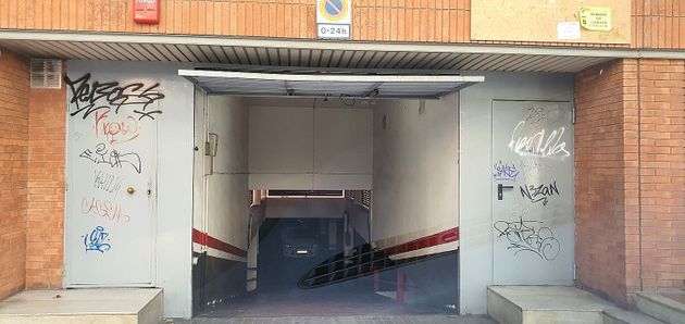 Foto 2 de Alquiler de garaje en calle De Cartellà de 10 m²