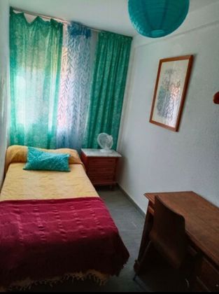 Foto 2 de Pis en lloguer a Las Huertas - San Pablo de 3 habitacions amb mobles i aire acondicionat