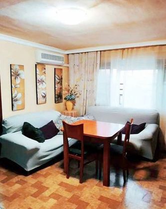 Foto 1 de Piso en alquiler en calle Sueño del Patricio de 3 habitaciones con muebles y aire acondicionado