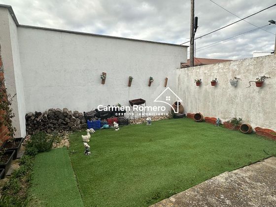 Foto 2 de Xalet en venda a Poveda de las Cintas de 5 habitacions amb garatge i jardí