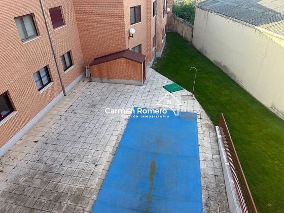 Foto 1 de Piso en venta en Villamayor de 3 habitaciones con piscina y garaje