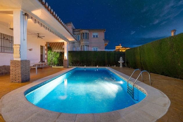 Foto 1 de Xalet en venda a calle Almendros de 7 habitacions amb terrassa i piscina