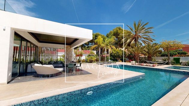 Foto 2 de Xalet en venda a Playa Mucha Vista de 5 habitacions amb terrassa i piscina