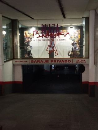 Foto 1 de Garatge en venda a Ensanche - Diputación de 12 m²