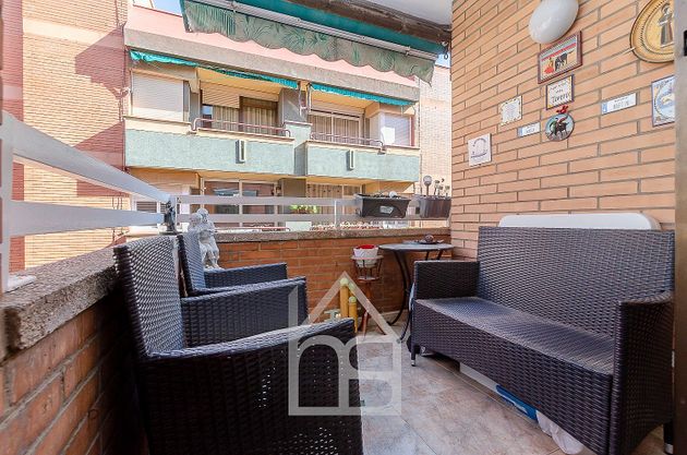 Foto 1 de Pis en venda a Centre - Cornellà de Llobregat de 4 habitacions amb balcó i calefacció