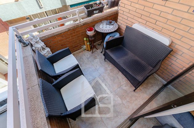Foto 2 de Pis en venda a Centre - Cornellà de Llobregat de 4 habitacions amb balcó i calefacció