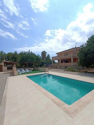 Foto 2 de Venta de chalet en Es Garrovers de 5 habitaciones con terraza y piscina