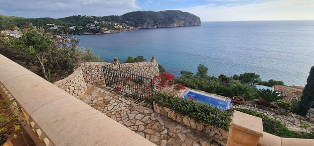 Foto 2 de Chalet en venta en Es Camp de Mar de 8 habitaciones con terraza y piscina