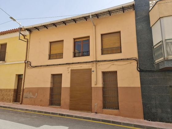 Foto 2 de Casa en venda a Algueña de 8 habitacions amb terrassa i jardí