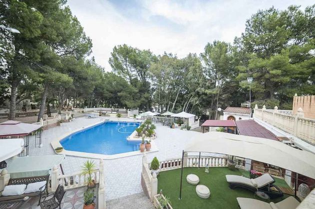 Foto 1 de Casa en venda a Monóvar/Monòver de 10 habitacions amb terrassa i piscina