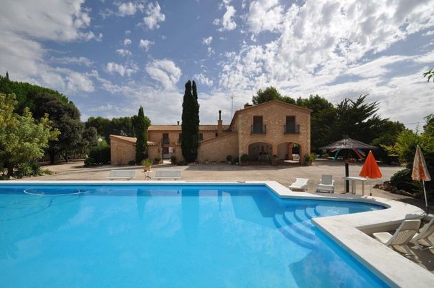 Foto 1 de Venta de casa en Villena de 9 habitaciones con piscina y garaje