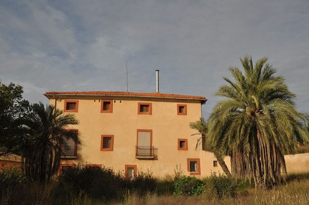 Foto 2 de Venta de casa en Pinós de 8 habitaciones con piscina y balcón