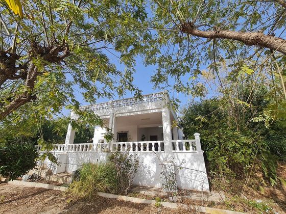 Foto 1 de Casa en venta en El Fondo de les Neus-El Hondon de las Nieves de 3 habitaciones con terraza y piscina