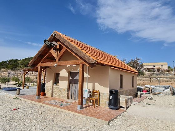Foto 1 de Casa en venta en Abanilla de 2 habitaciones con jardín y aire acondicionado