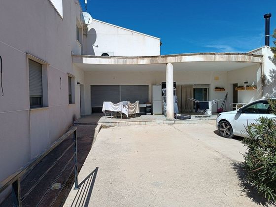 Foto 1 de Casa en venda a Yecla de 4 habitacions amb terrassa i piscina