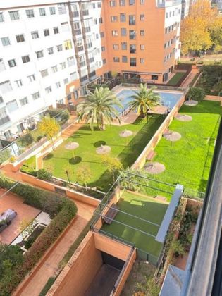 Foto 1 de Pis en venda a calle De Aracne de 2 habitacions amb terrassa i piscina