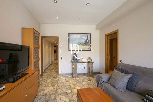 Foto 1 de Pis en venda a Vila de Gràcia de 4 habitacions amb calefacció i ascensor