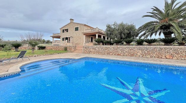 Foto 2 de Xalet en venda a calle De Sa Font de 5 habitacions amb terrassa i piscina