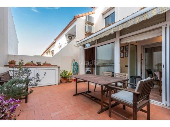 Foto 1 de Casa en venda a Centre - Castellar del Vallès de 5 habitacions amb terrassa i garatge