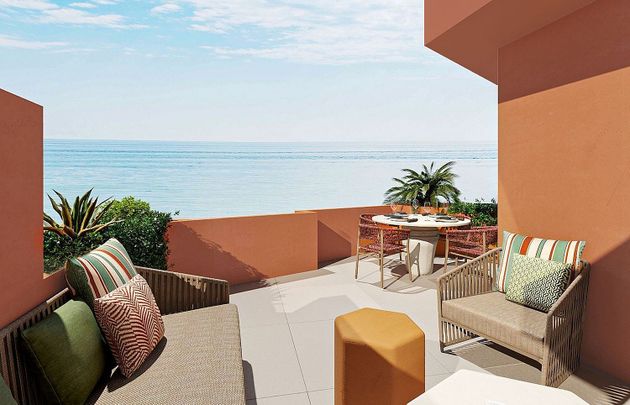 Foto 1 de Àtic en venda a Los Monteros - Bahía de Marbella de 4 habitacions amb terrassa i piscina