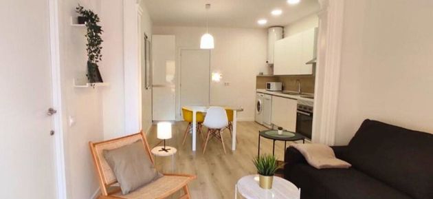 Foto 1 de Alquiler de piso en Vila de Gràcia de 4 habitaciones con terraza y muebles