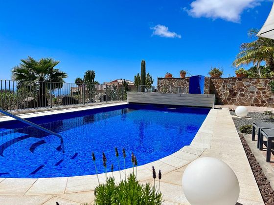 Foto 1 de Xalet en venda a El Tablero - El Salobre de 4 habitacions amb terrassa i piscina