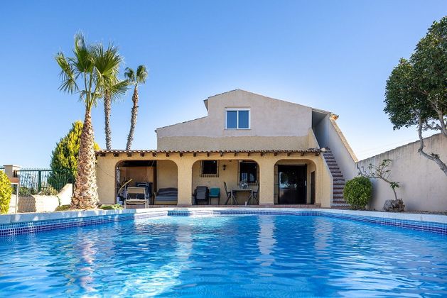 Foto 1 de Casa rural en venda a Orihuela ciudad de 3 habitacions amb terrassa i piscina