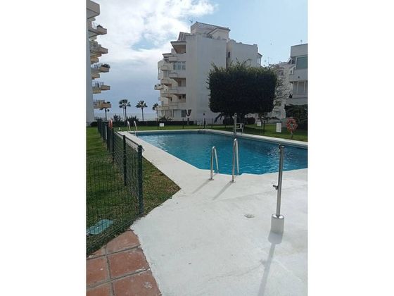 Foto 2 de Pis en lloguer a Playa Bajadilla - Puertos de 3 habitacions amb terrassa i piscina