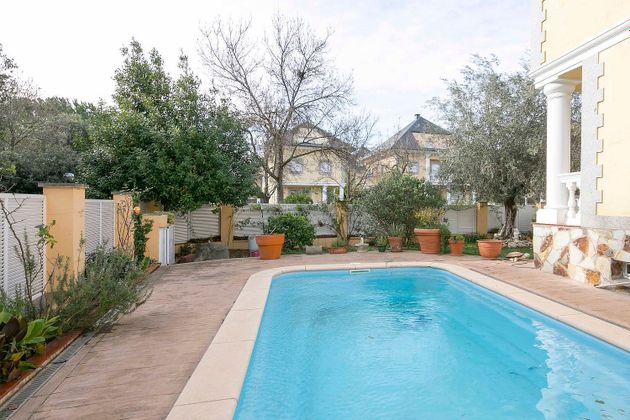 Foto 2 de Chalet en venta en Castellarnau - Can Llong de 8 habitaciones con terraza y piscina
