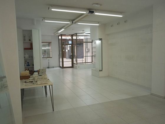 Foto 1 de Local en alquiler en Centre - Estació de 80 m²