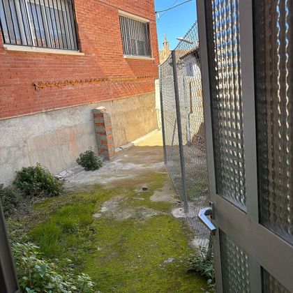 Foto 2 de Venta de casa en Montornès del Vallès de 3 habitaciones con terraza y jardín