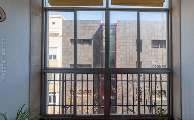 Foto 2 de Pis en venda a calle Acacias de 4 habitacions amb terrassa i ascensor