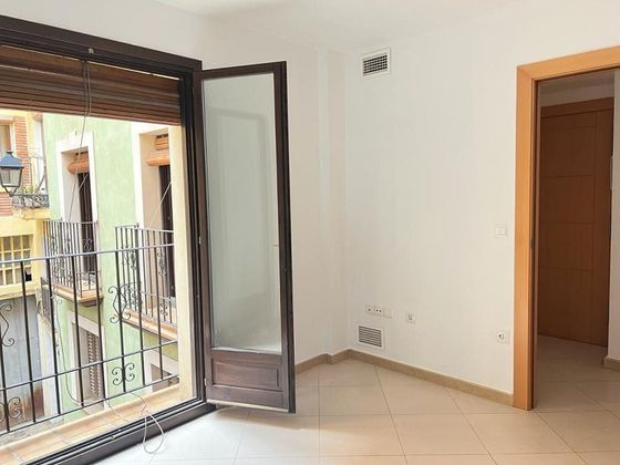 Foto 1 de Piso en venta en Calatayud de 2 habitaciones con balcón y aire acondicionado