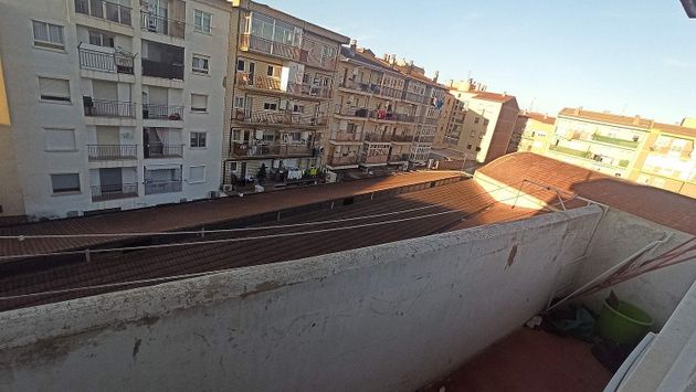 Foto 2 de Pis en venda a Almunia de Doña Godina (La) de 4 habitacions amb terrassa i balcó