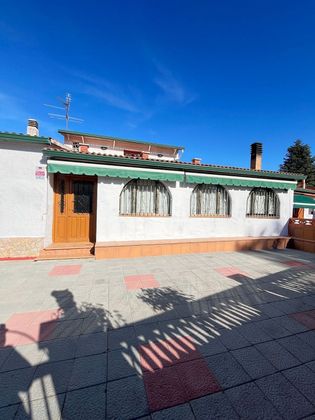 Foto 1 de Chalet en venta en Santa Coloma de Farners de 7 habitaciones con terraza y jardín